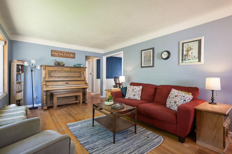 2505 Nokomis Ave, Saint Paul, MN 55119