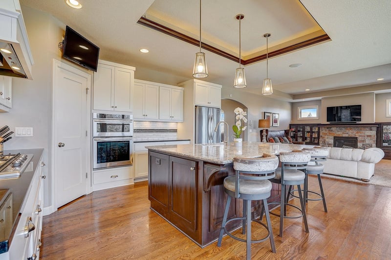 9803 Rainier Ct, Eden Prairie, MN 55346