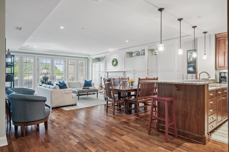 5000 France Ave S #27, Edina, MN 55410