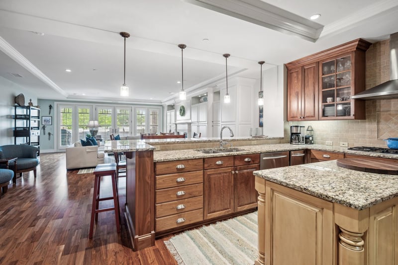 5000 France Ave S #27, Edina, MN 55410
