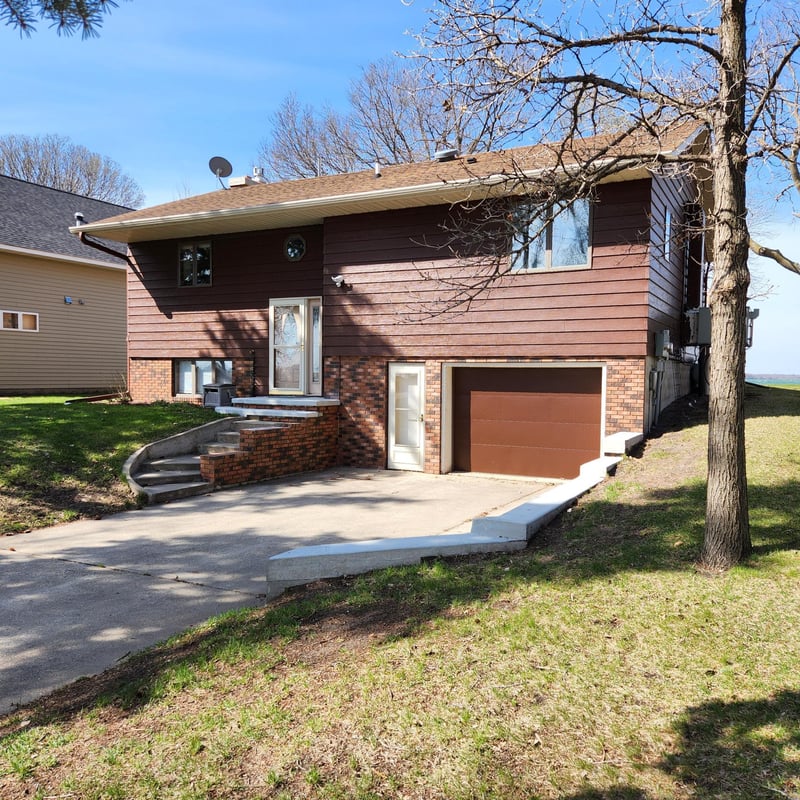 12476 Big Kandi Dr, Lake Lillian, MN 56253