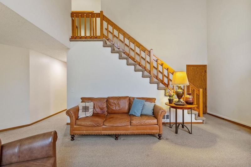 5201 Silver Maple Cir, Minnetonka, MN 55343
