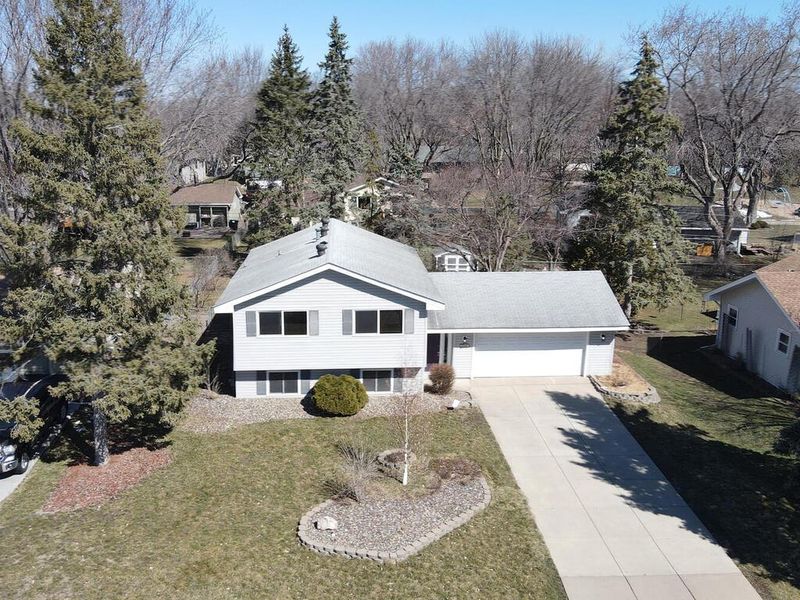 9316 30th Ave N, New Hope, MN 55427