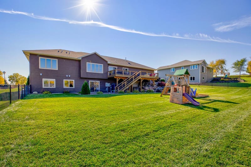 153 Shoreview Dr, Elysian, MN 56028