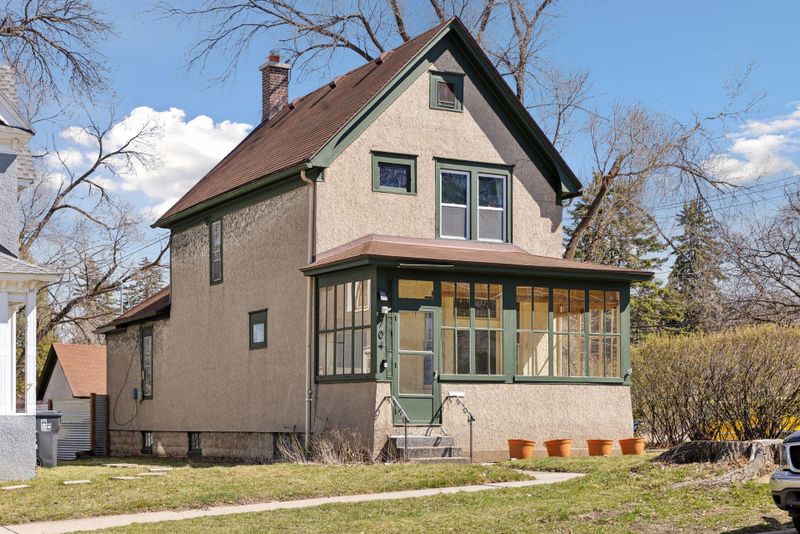 704 Stryker Ave, Saint Paul, MN 55107