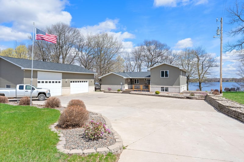 28014 N Lake Dr, Mora, MN 55051