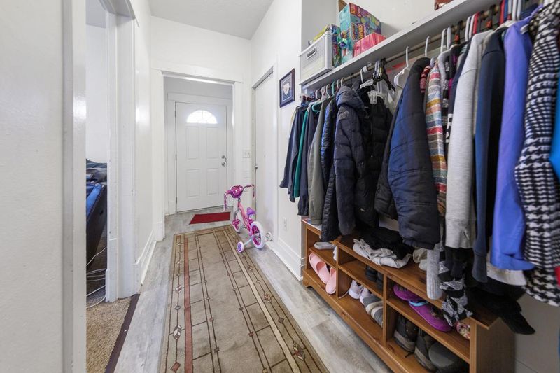 830 N 4th St, Mankato, MN 56001
