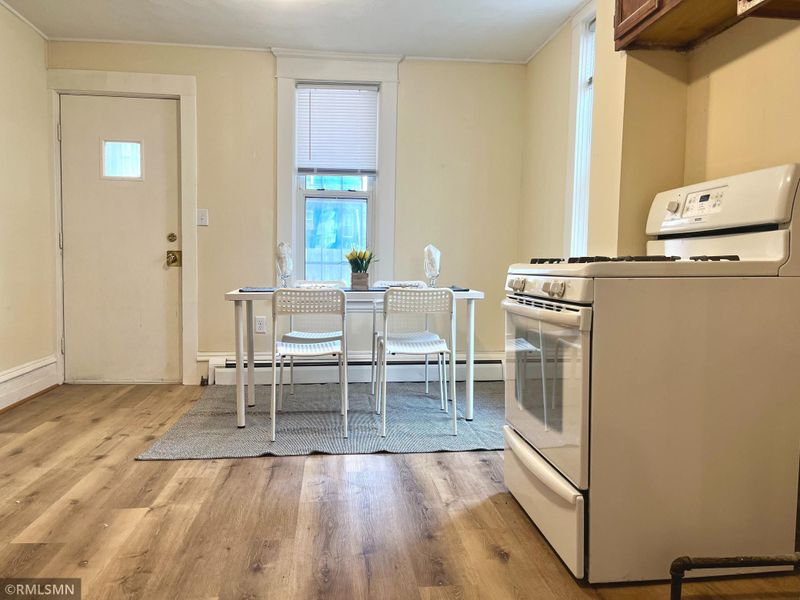 950 Carroll Ave, Saint Paul, MN 55104