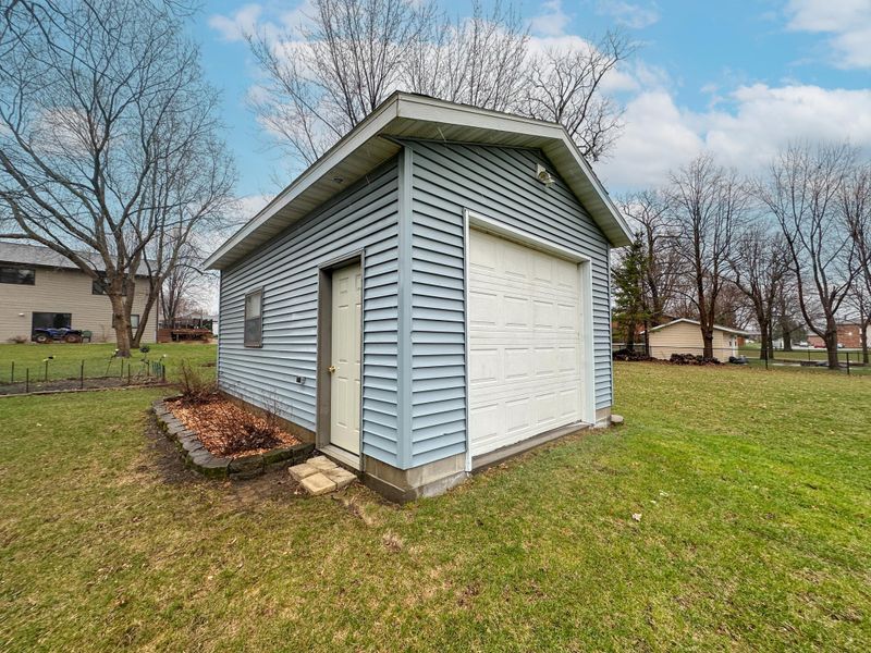 1610 2nd Ave, Sauk Rapids, MN 56379