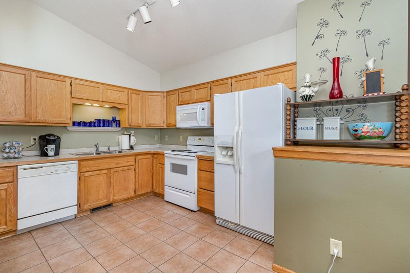 929 14th Ln SE, Cambridge, MN 55008