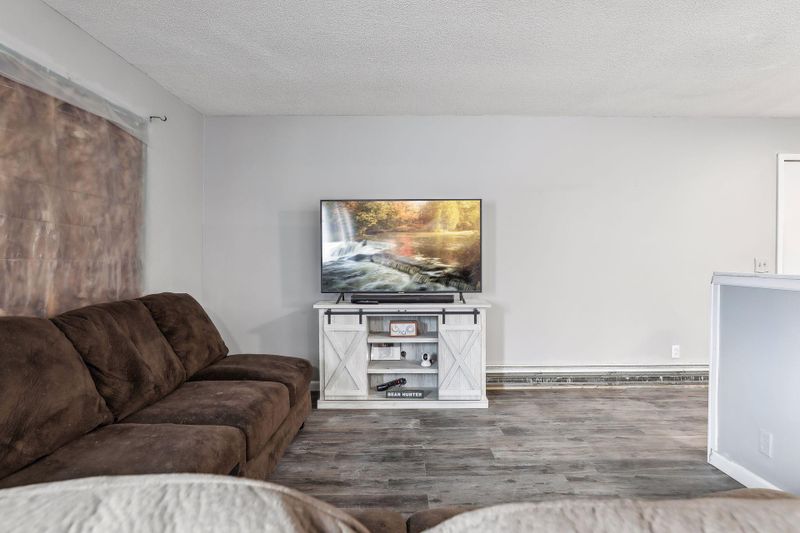 539 305th Ave NW, Cambridge, MN 55008