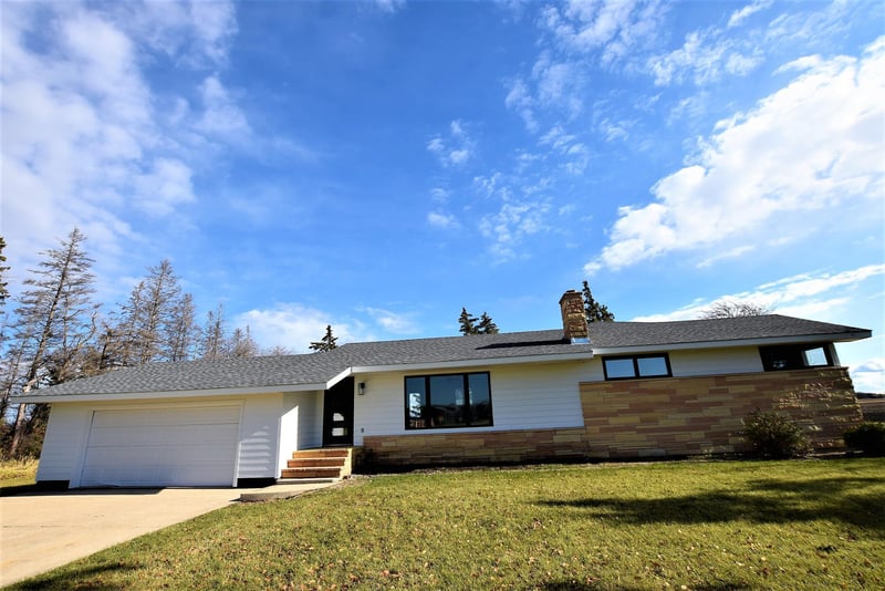26639 440th Ave, Roseau, MN 56751