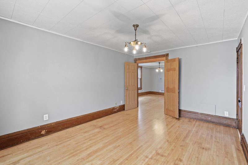 518 Charles Ave, Saint Paul, MN 55103