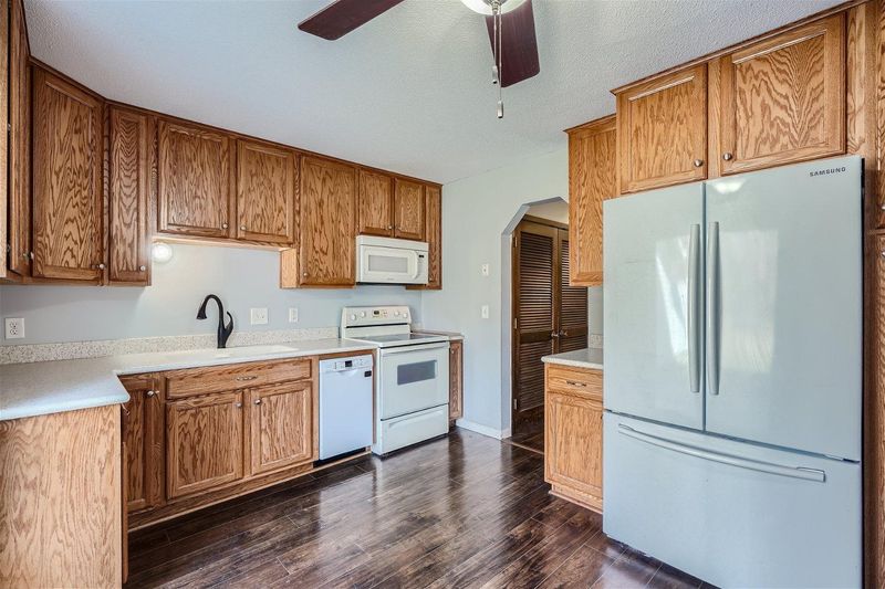 249 96th Ln NE, Blaine, MN 55434