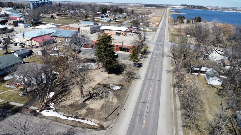 527 Lake St, Clinton, MN 56225