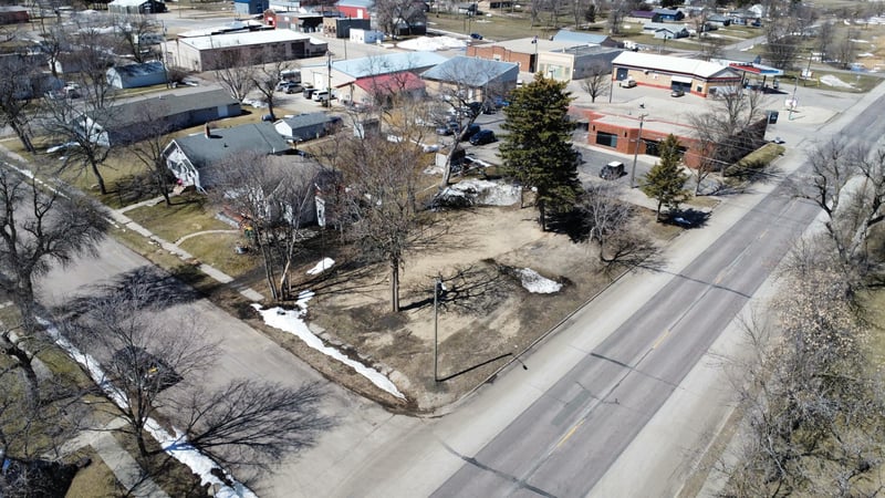 527 Lake St, Clinton, MN 56225