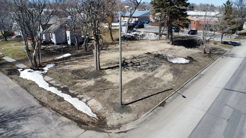 527 Lake St, Clinton, MN 56225