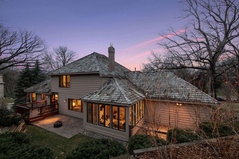 5525 River Bluff Curve, Bloomington, MN 55437