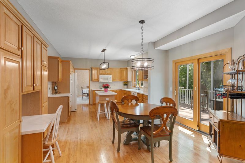 11024 Boone Cir, Bloomington, MN 55438