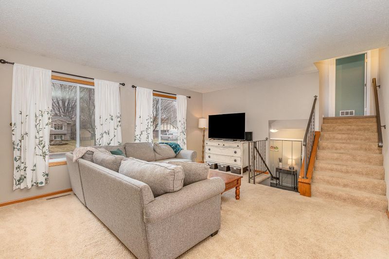 6591 Black Duck Dr S, Circle Pines, MN 55014
