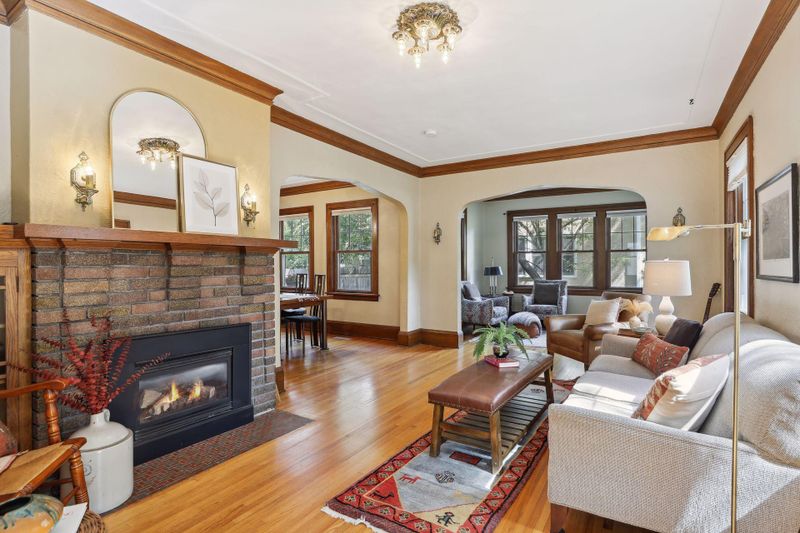 2173 Wellesley Ave, Saint Paul, MN 55105