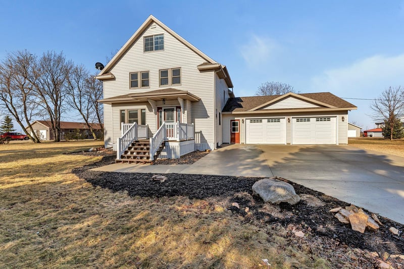 27970 County Road 28, Lowry, MN 56349