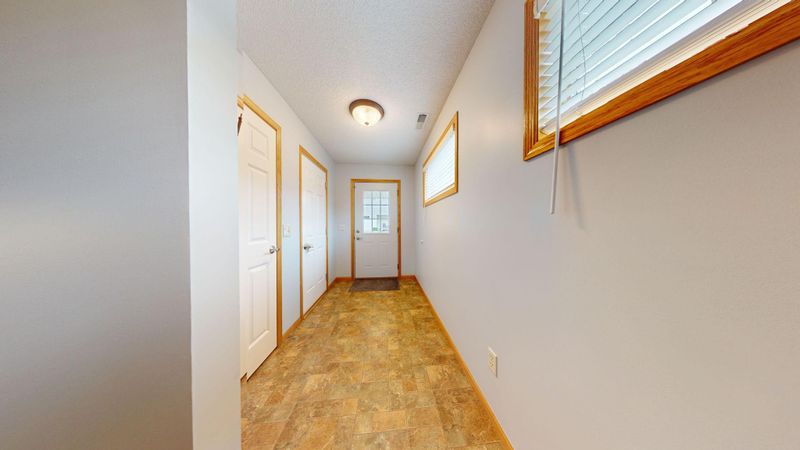 3129 Legacy Ln, Woodbury, MN 55129