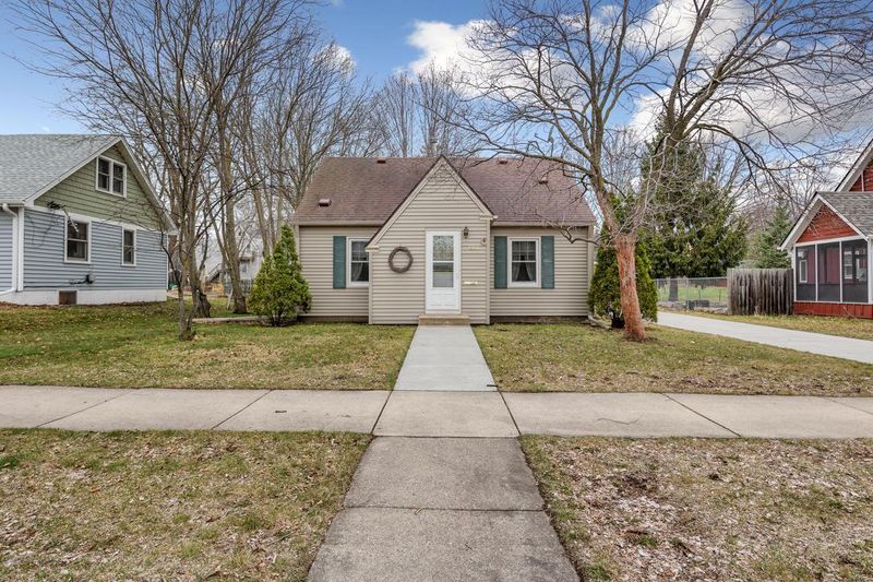 1010 Washington St, Northfield, MN 55057