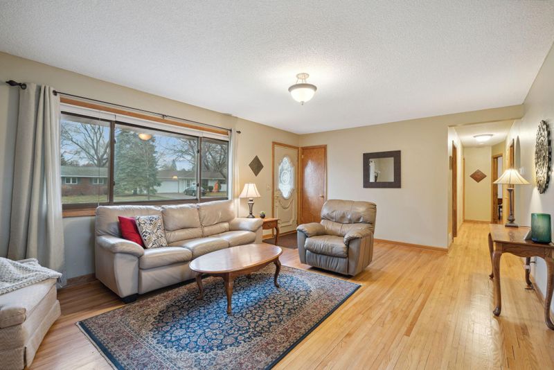 920 Overton Dr NE, Minneapolis, MN 55432