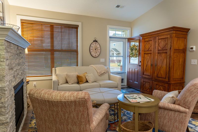 13570 Bronze Pw, Rosemount, MN 55068