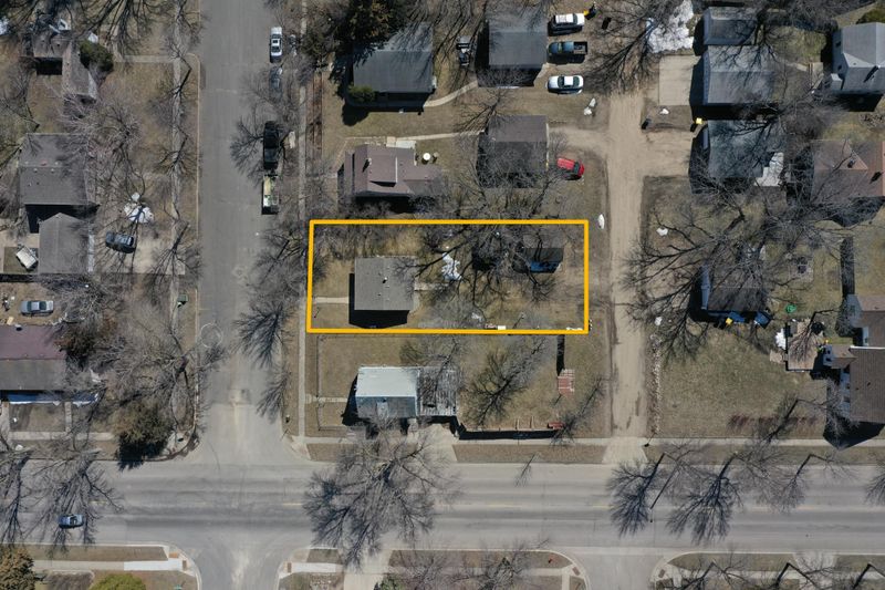 504 13th St SW, Willmar, MN 56201