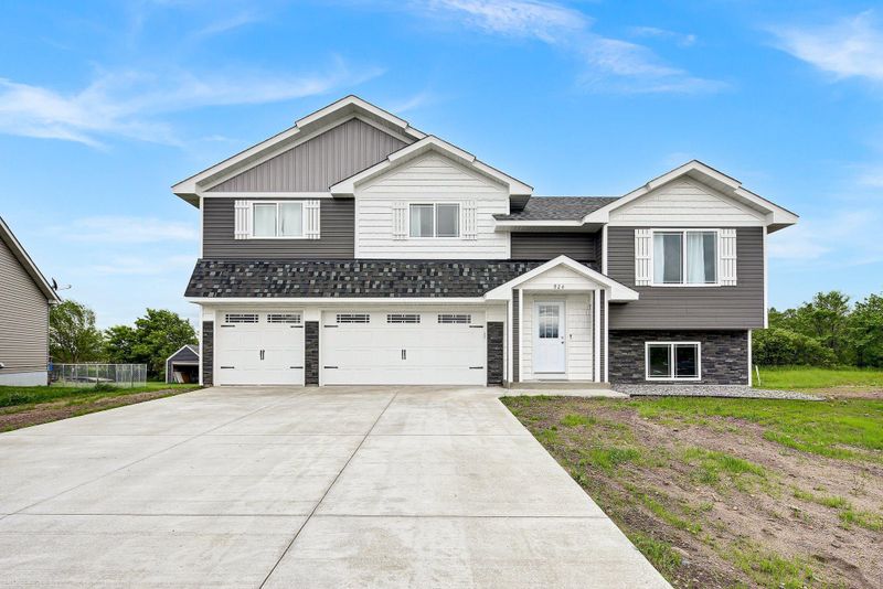 924 Poplar Dr SE, Kimball, MN 55353