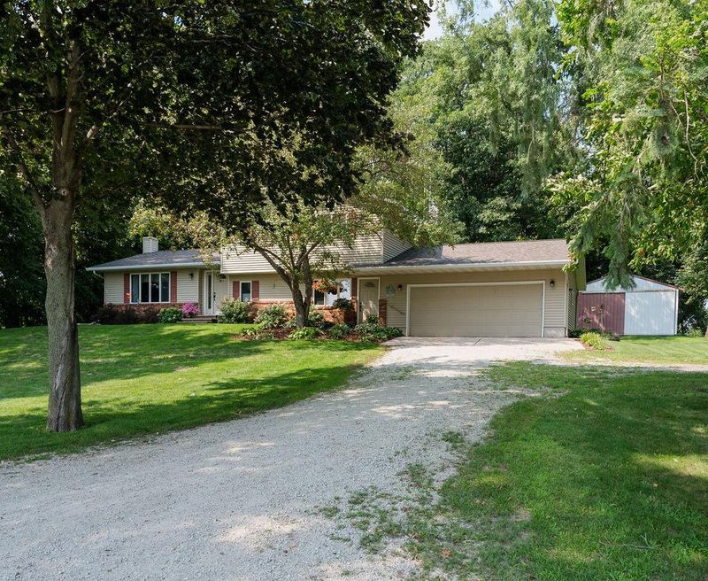 37450 143rd St, Waseca, MN 56093