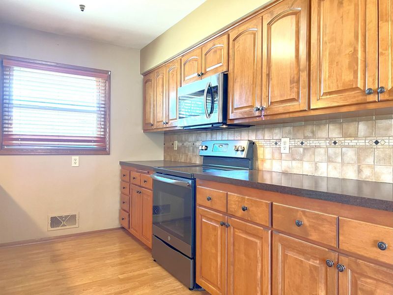 4113 White Bear Ave N, White Bear Lake, MN 55110