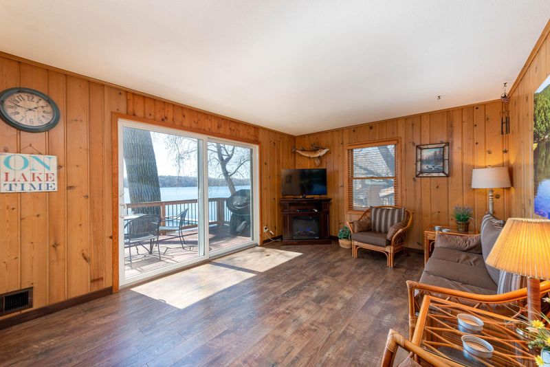 49156 Riverside Ln, Waterville, MN 56096