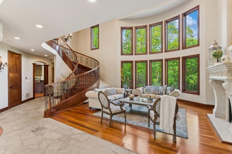 6860 Century Ln, Prior Lake, MN 55372