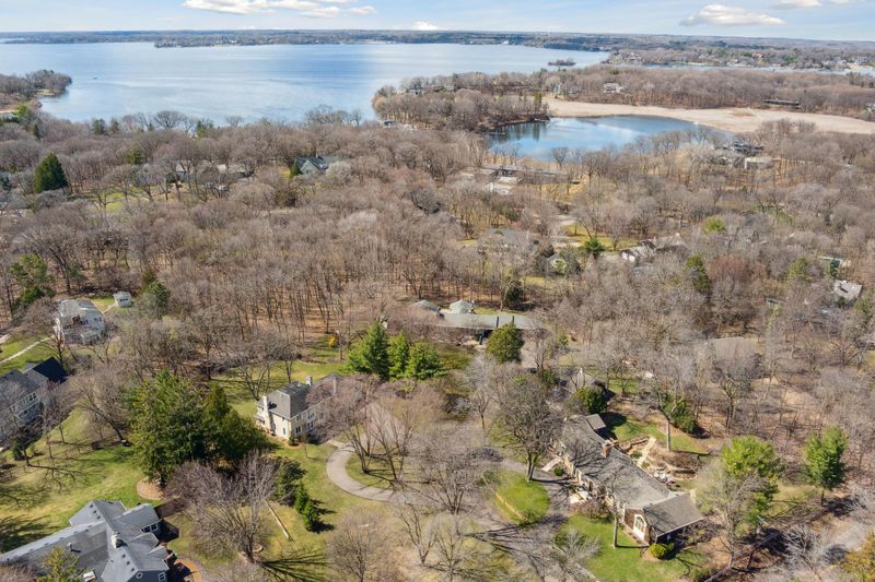 3360 Maplewood Rd, Deephaven, MN 55391
