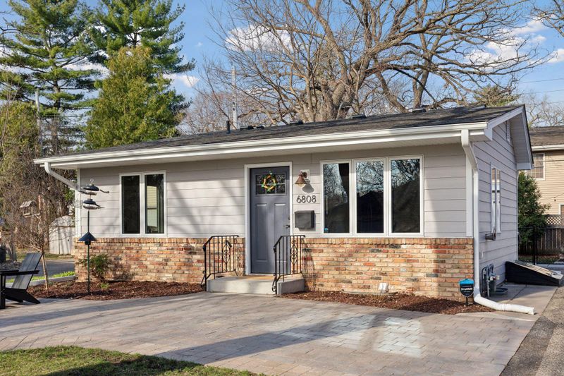 6808 Logan Ave S, Richfield, MN 55423