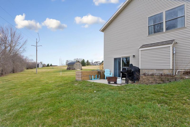 1004 22nd St NE, Kasson, MN 55944