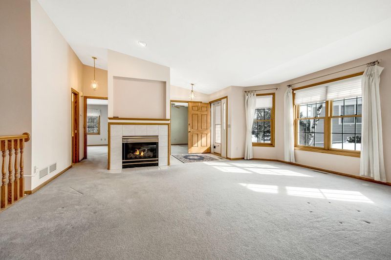 849 Ivy Ln, Eagan, MN 55123