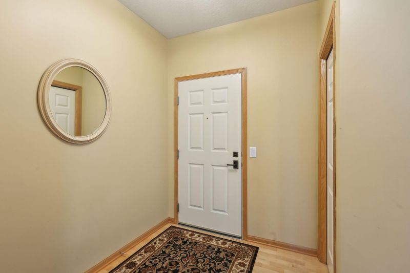 9165 Comstock Ln N #210, Maple Grove, MN 55311