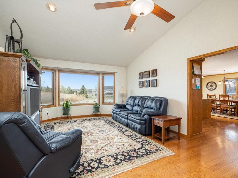 7120 Rolling View Dr, Saint Cloud, MN 56303