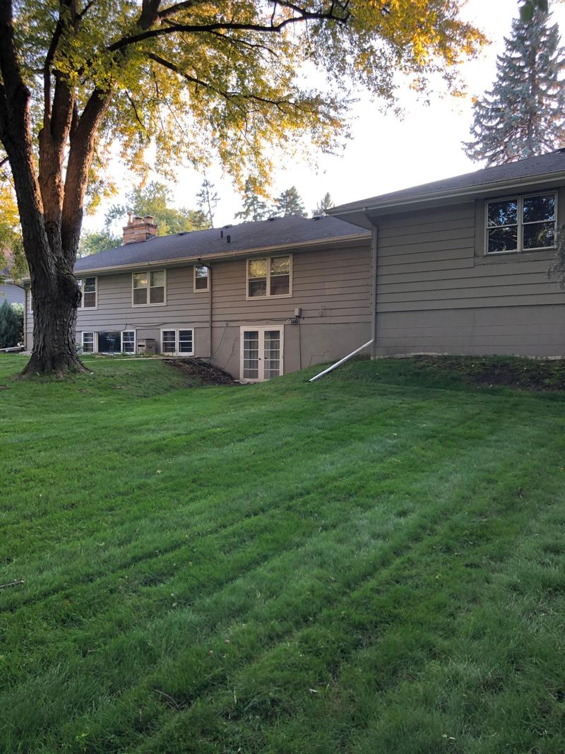6617 Normandale Rd, Edina, MN 55435