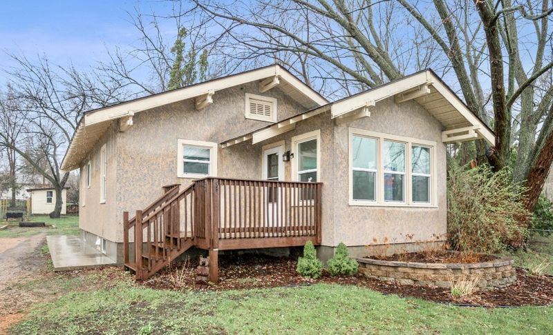 1016 6th St, Howard Lake, MN 55349