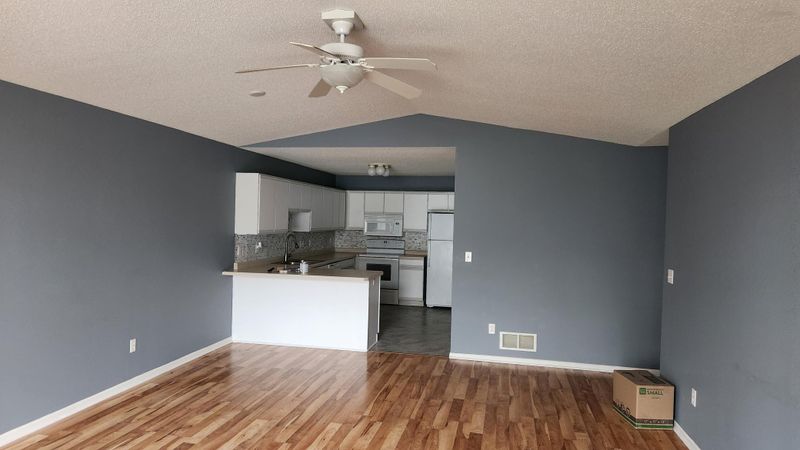 1703B Carriage Home Dr, Austin, MN 55912