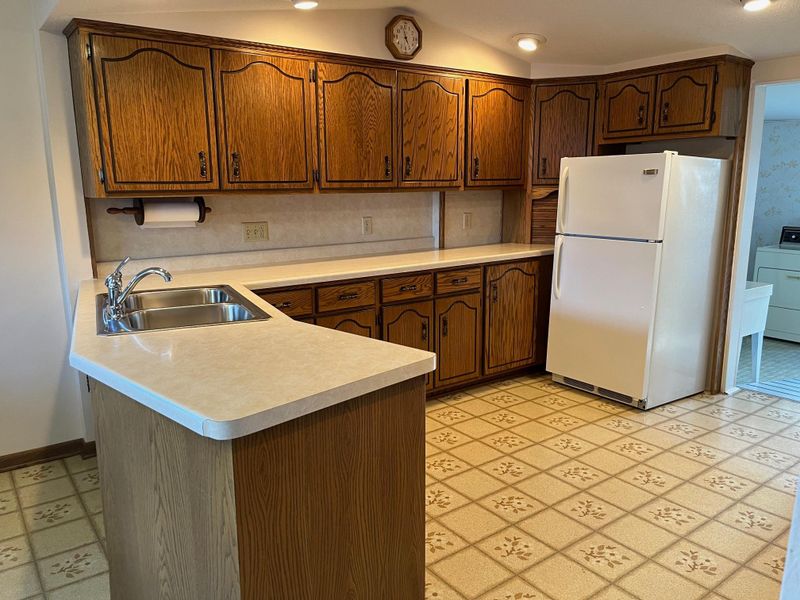 509 Oak St N, Sauk Centre, MN 56378