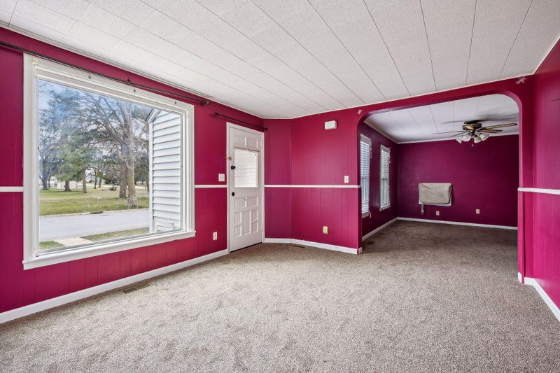 820 Ford Ave N, Glencoe, MN 55336