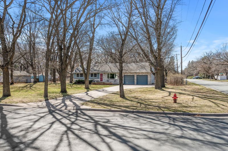 8088 Sunnyside Rd, Mounds View, MN 55112