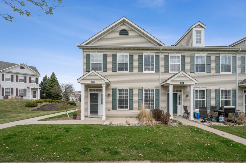 600 Providence Dr, Shakopee, MN 55379