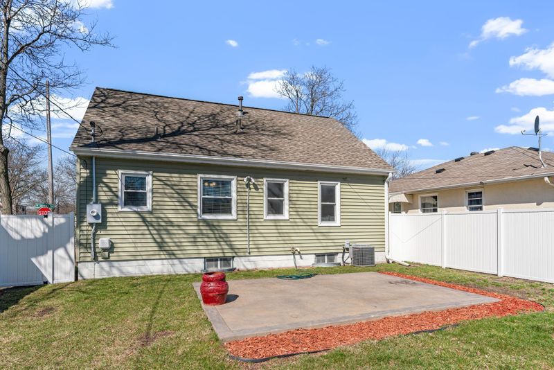 5200 James Ave N, Minneapolis, MN 55430